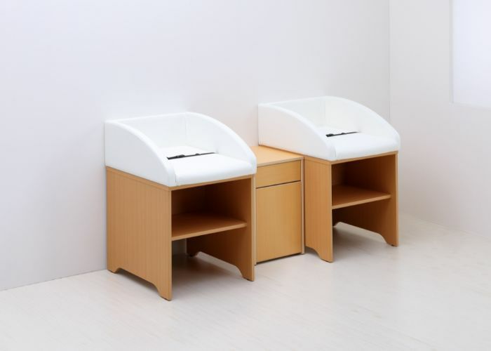 業務用おむつ交換台 G-006